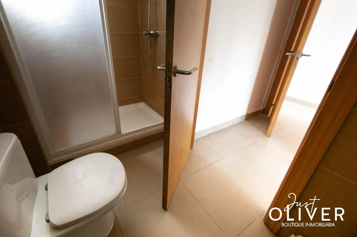Badezimmer von Dachboden zum Verkauf in Cambrils mit Heizung, Terrasse und Balkon