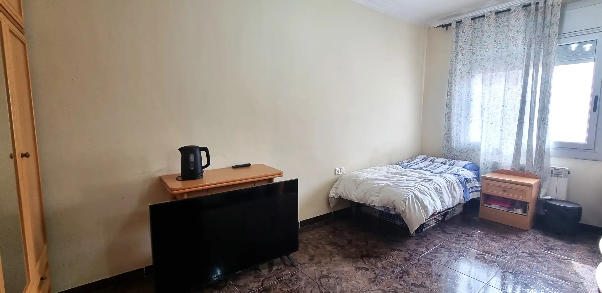 Schlafzimmer von Haus oder Chalet zum Verkauf in Badalona mit Klimaanlage, Heizung und Terrasse