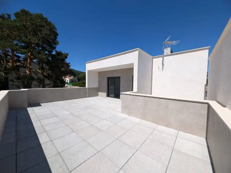 Terraza de Casa adosada en venta en El Espinar con Calefacción y Terraza