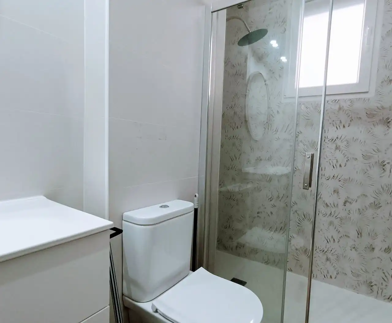 Baño de Piso de alquiler en Madrid con Aire acondicionado