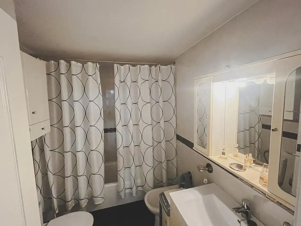 Baño de Piso en venta en Cádiz con Aire acondicionado
