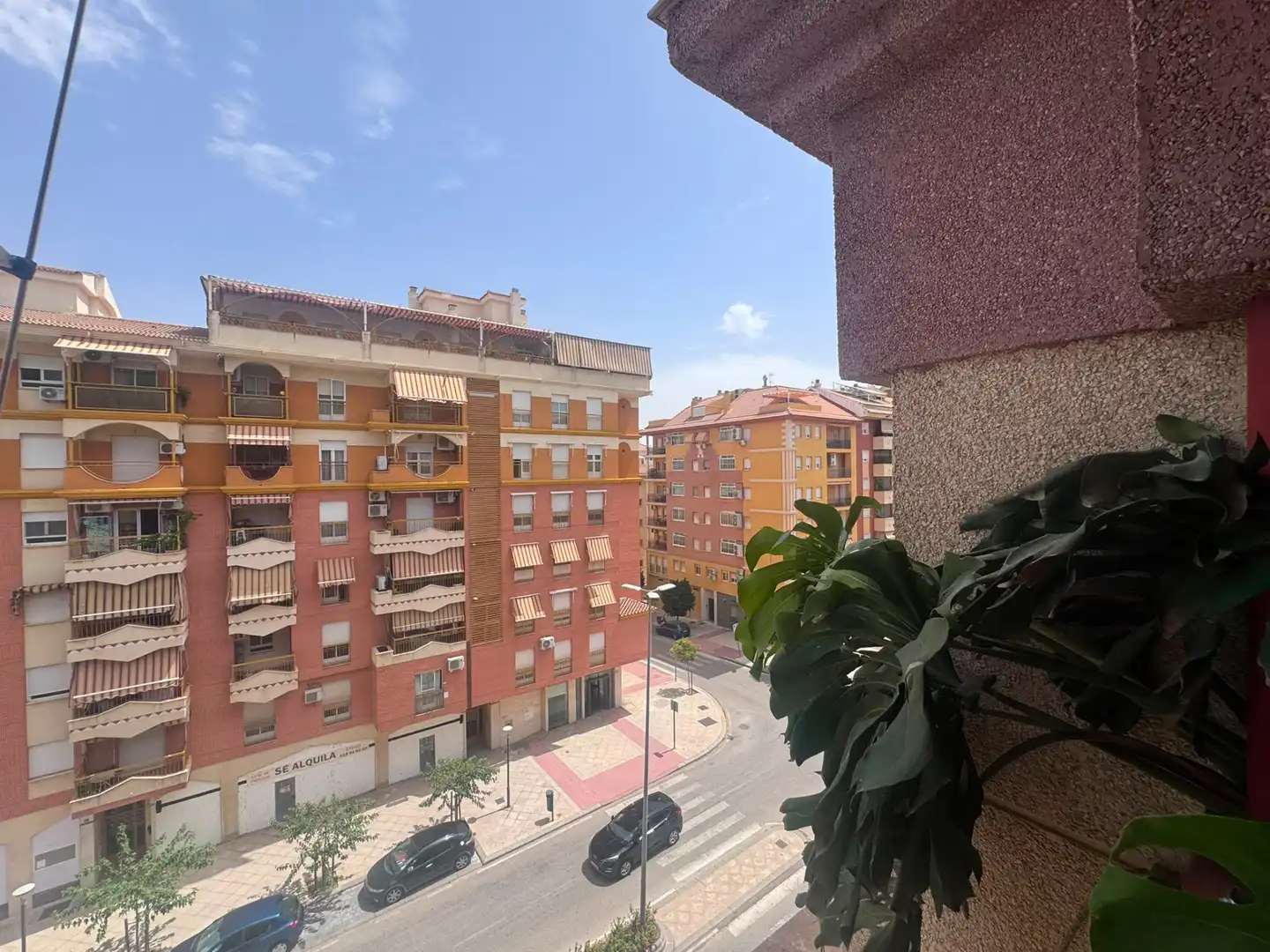 Vista exterior de Pis en venda en Jaén amb Aire condicionat, Calefacció i Jardí privat