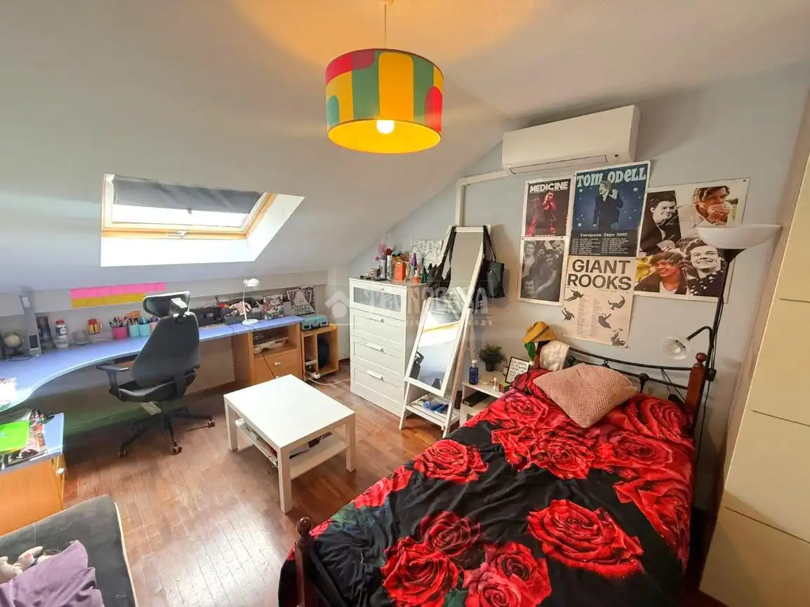 Habitación de Casa adosada en venta en Seseña con Aire acondicionado