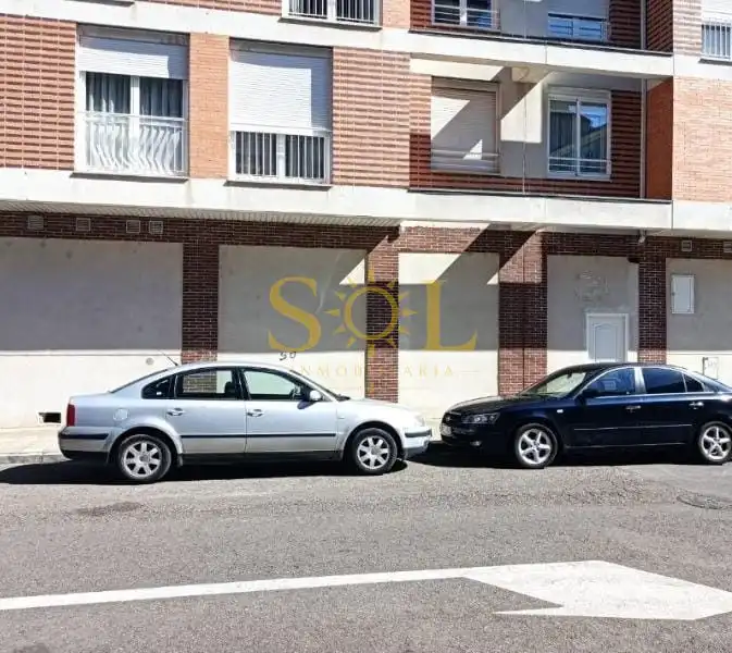 Aparcament de Traster en venda en León Capital 