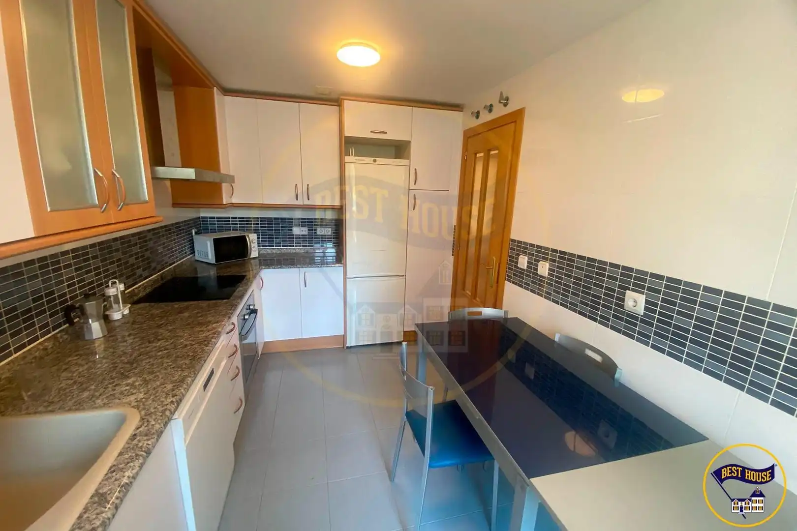 Kitchen of Flat for sale in Alameda