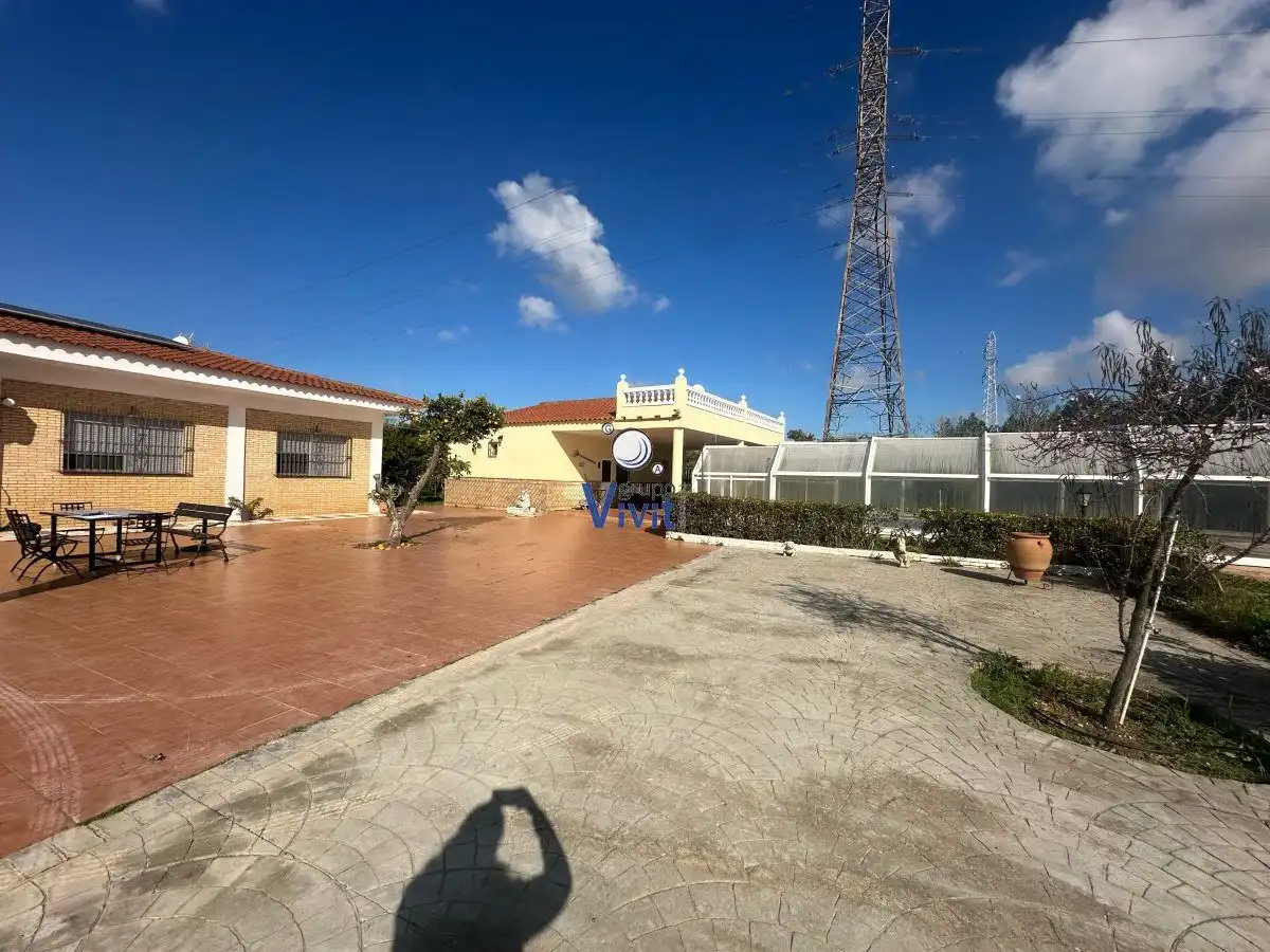 Vista exterior de Casa o xalet en venda en Alcalá de Guadaira amb Traster