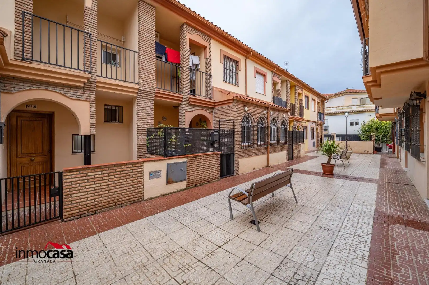 Exterior view of Detached homes for sale in Las Gabias  with Air Conditioner and Balcony