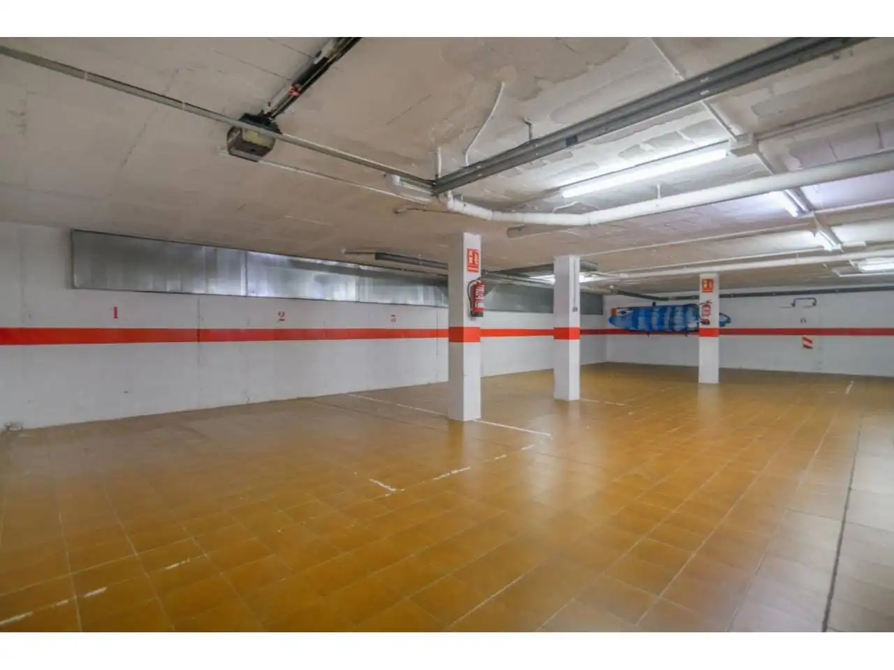 Parking de Piso en venta en Tossa de Mar con Aire acondicionado, Calefacción y Balcón