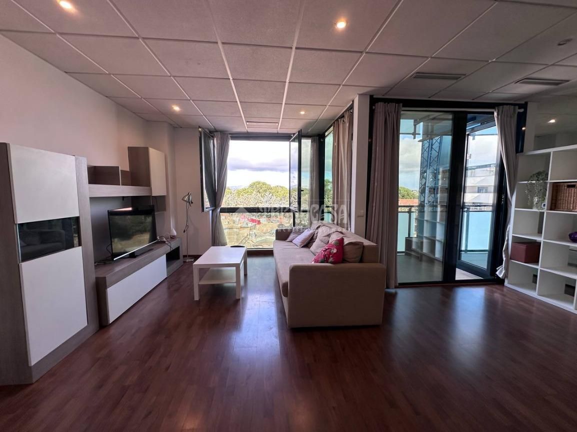 Sala d'estar de Pis de lloguer en San Sebastián de los Reyes amb Aire condicionat, Calefacció i Terrassa