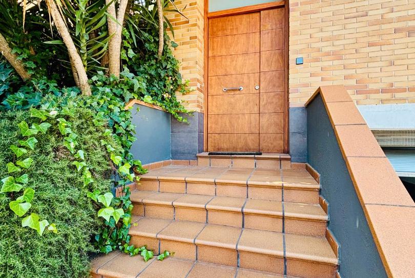 Foto 1 de Casa adosada en venda a Sant Julià de Ramis, Girona