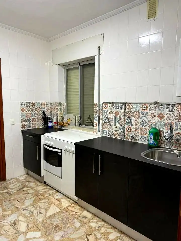 Cuina de Casa o xalet en venda en Cervera de los Montes amb Aire condicionat, Jardí privat i Terrassa