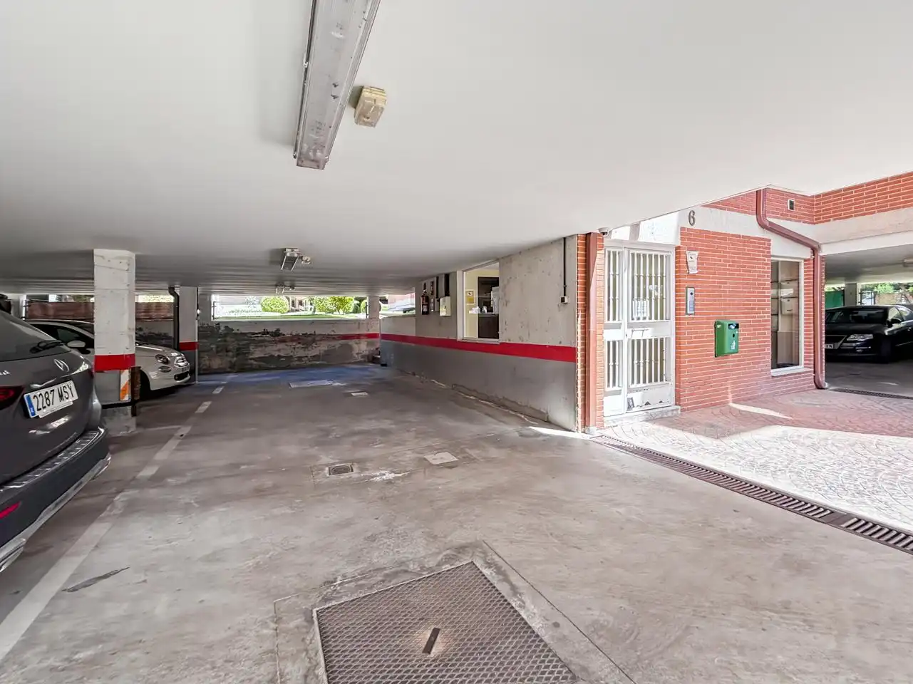 Parkplatz von Wohnung zum Verkauf in El Escorial mit Heizung, Terrasse und Abstellraum