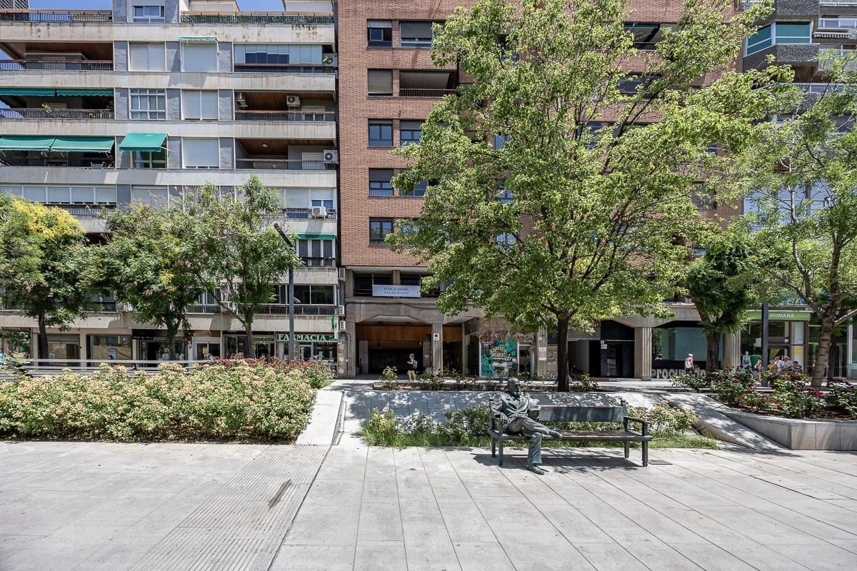 Exterior view of Flat for sale in  Granada Capital  with Air Conditioner, Terrace and Storage room