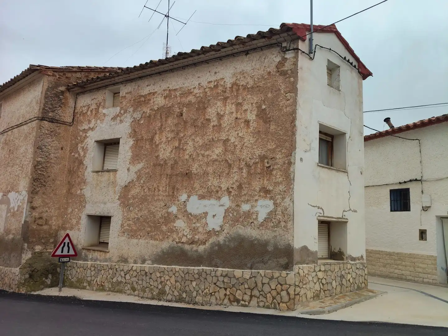 Vista exterior de Finca rústica en venda en Villanueva de Huerva amb Terrassa