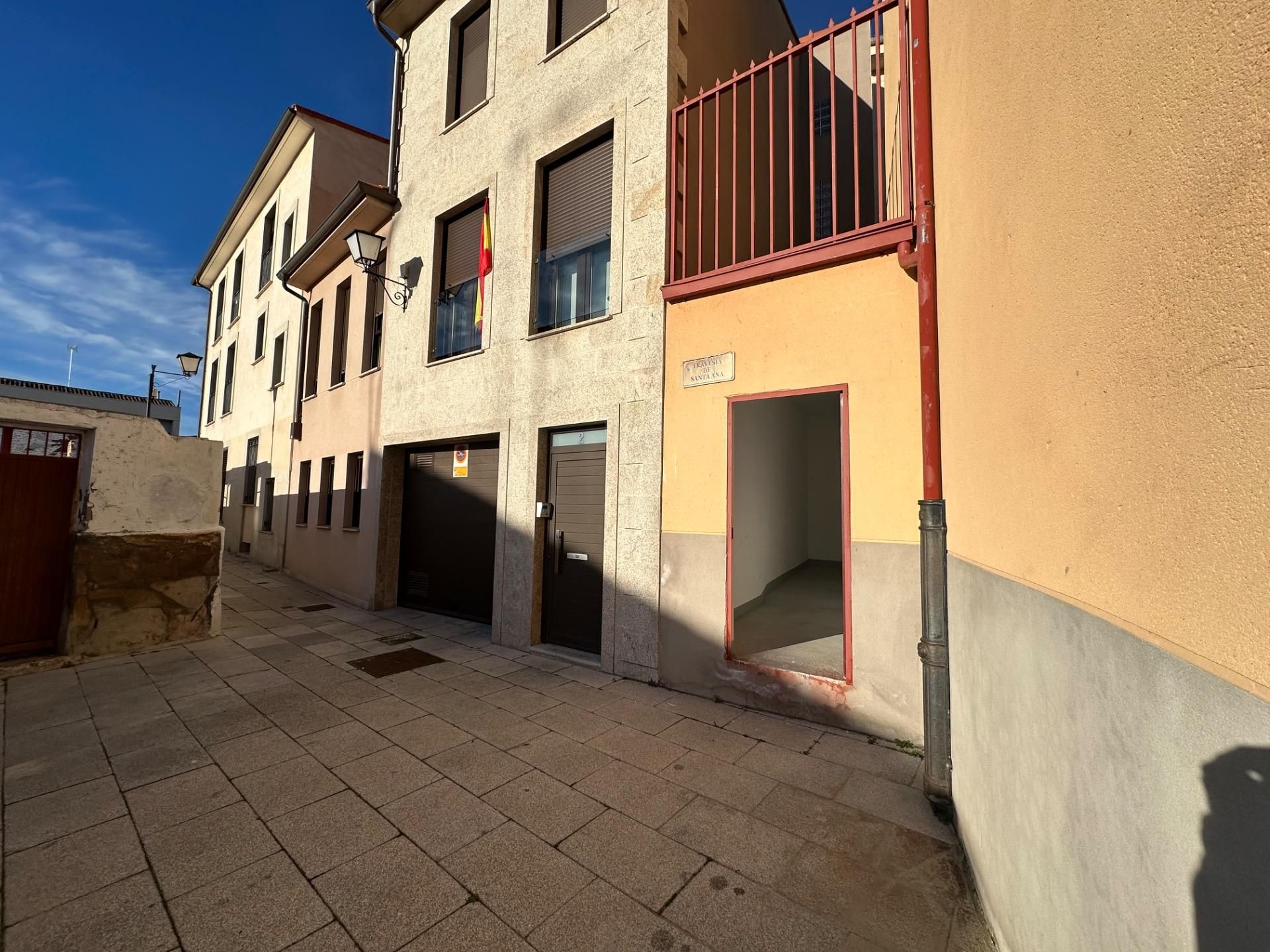 Exterior view of Box room to rent in Zamora Capital 