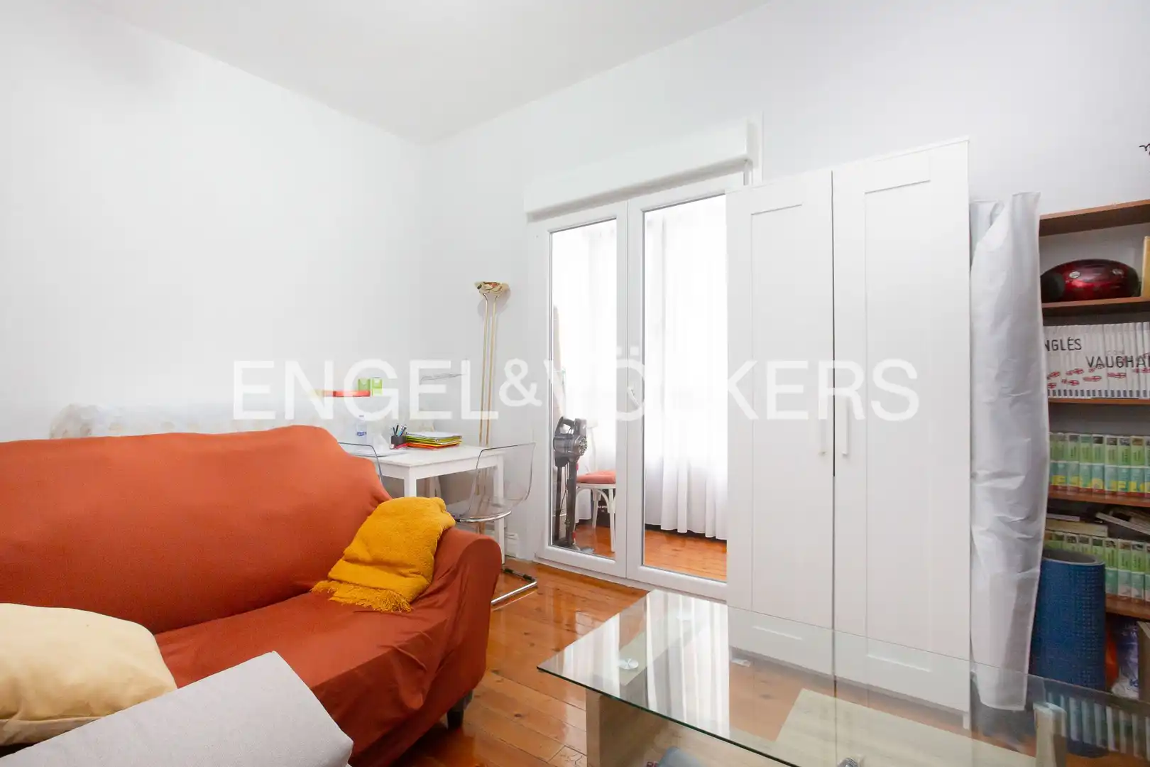 Sala de estar de Piso en venta en Bilbao  con Calefacción y Balcón