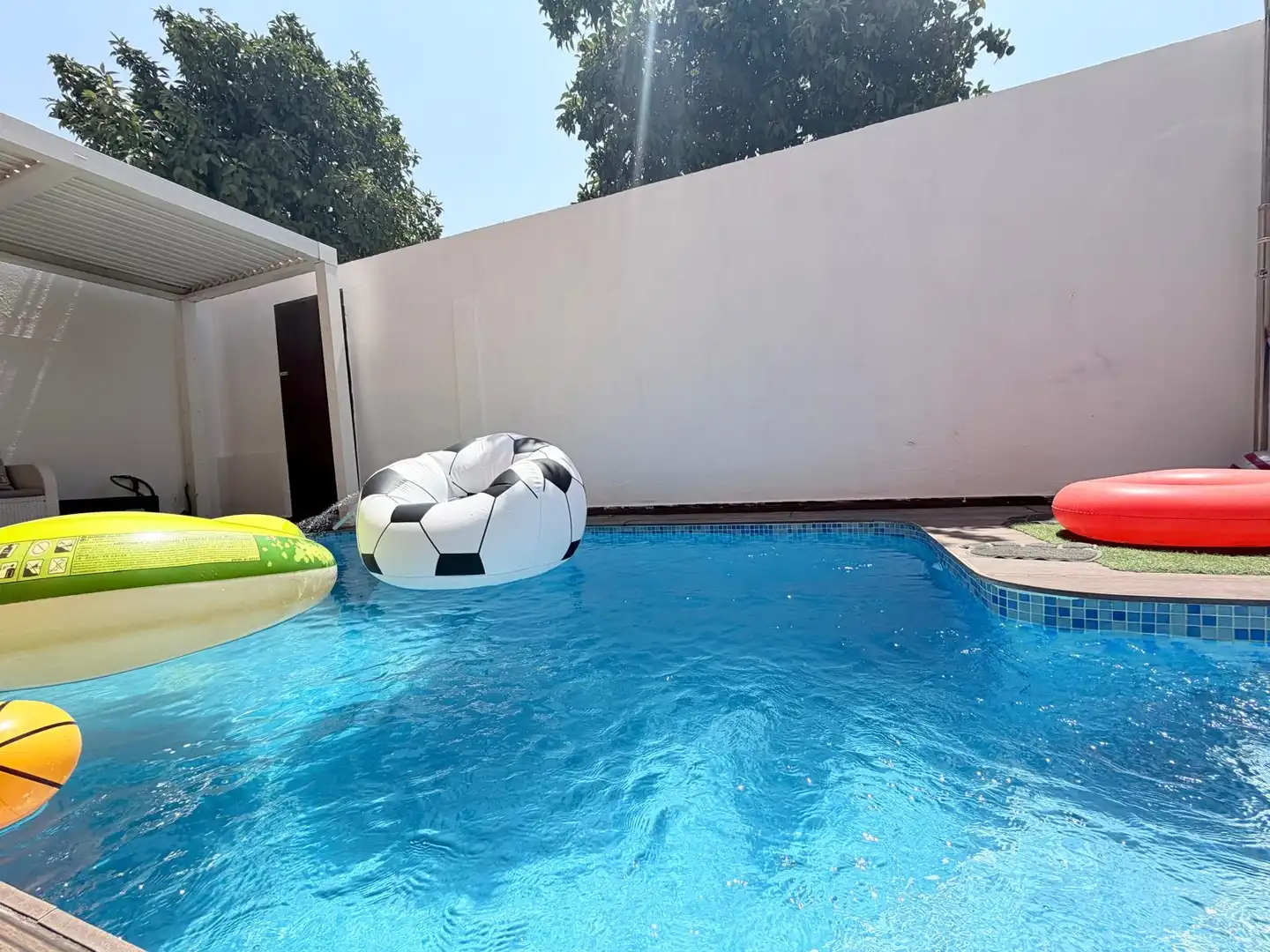 Swimming pool of Houses for sale in Sevilla  with Air Conditioner, Private garden and Parquet flooring