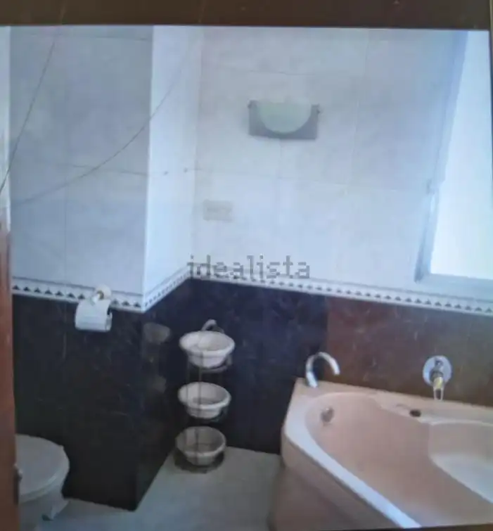 Baño de Piso de alquiler en Almería con Aire acondicionado y Amueblado