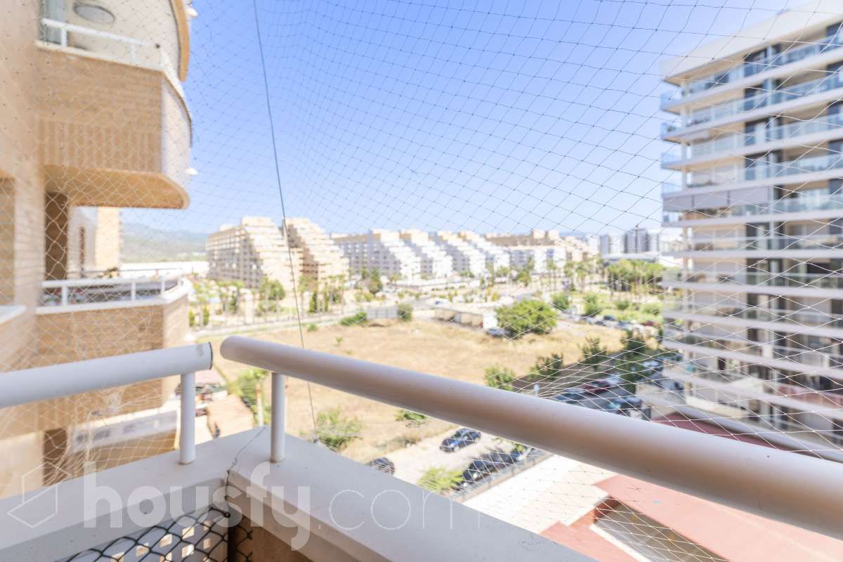 Vista exterior de Pis en venda en Oropesa del Mar / Orpesa amb Aire condicionat, Jardí privat i Terrassa