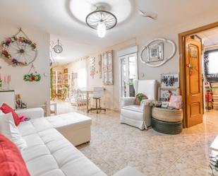Sala d'estar de Àtic en venda en  Madrid Capital amb Terrassa