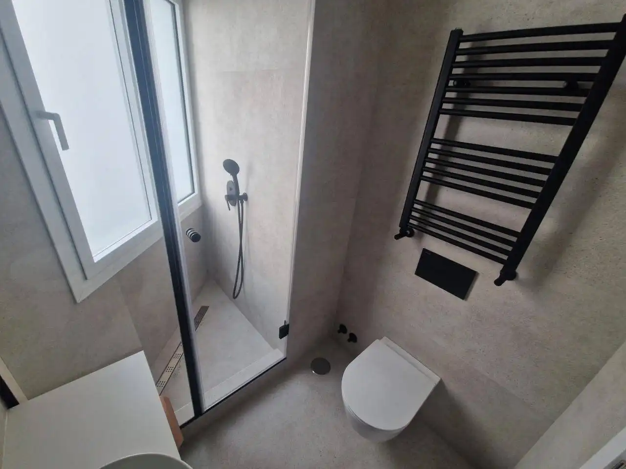 Badezimmer von Wohnung zum Verkauf in Madrid mit Klimaanlage, Heizung und Terrasse