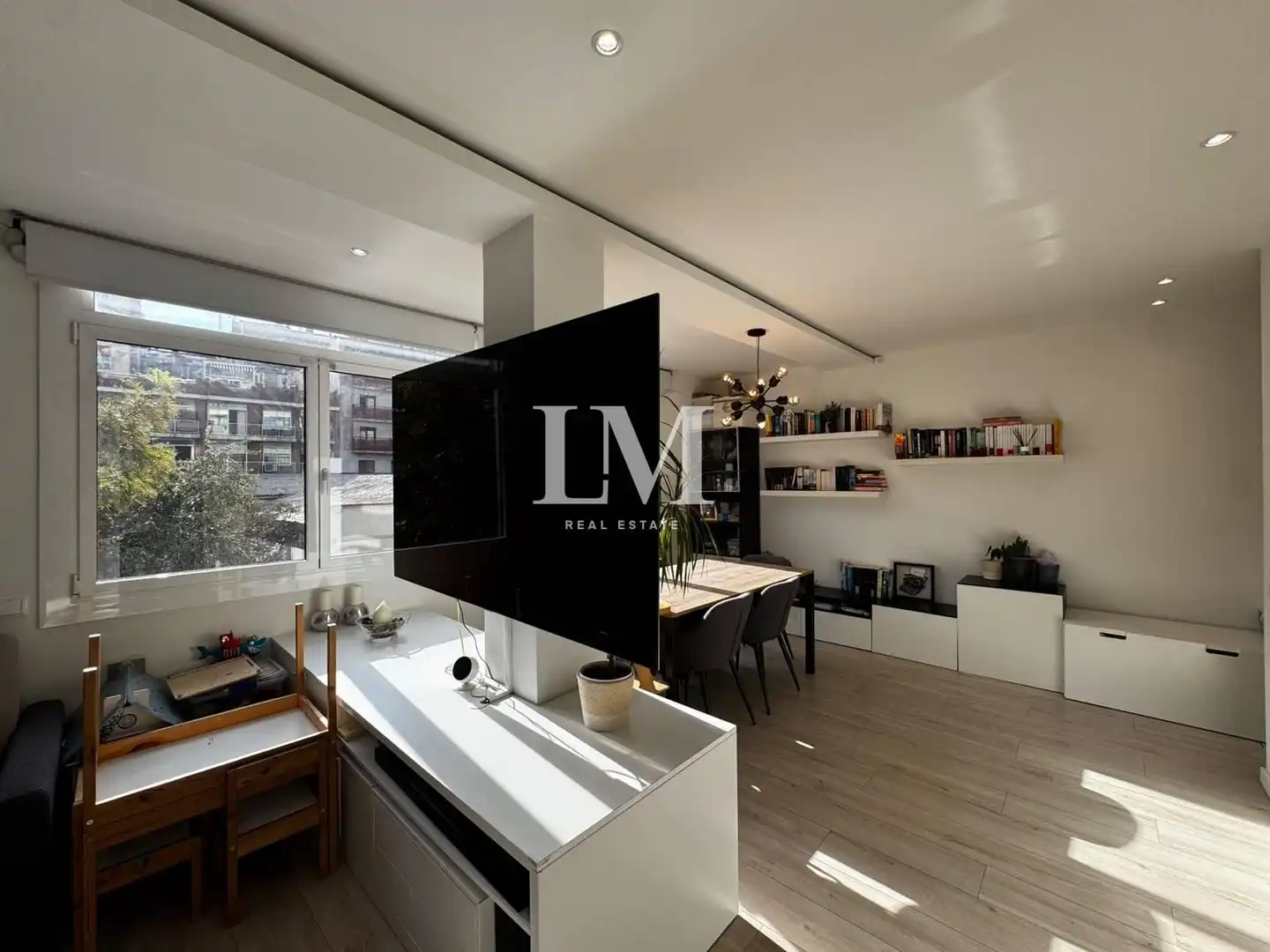 Sala d'estar de Apartament en venda en Gràcia