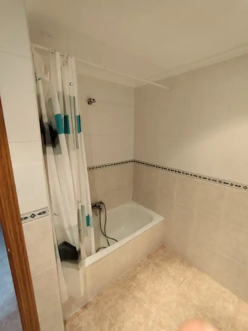 Bathroom of Flat for rent in Cistérniga  with Furnished