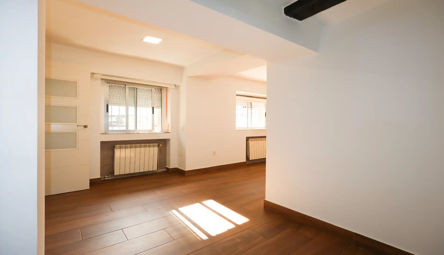 Einfamilien-Reihenhaus zum Verkauf in Moraleja de Enmedio mit Terrasse und Balkon