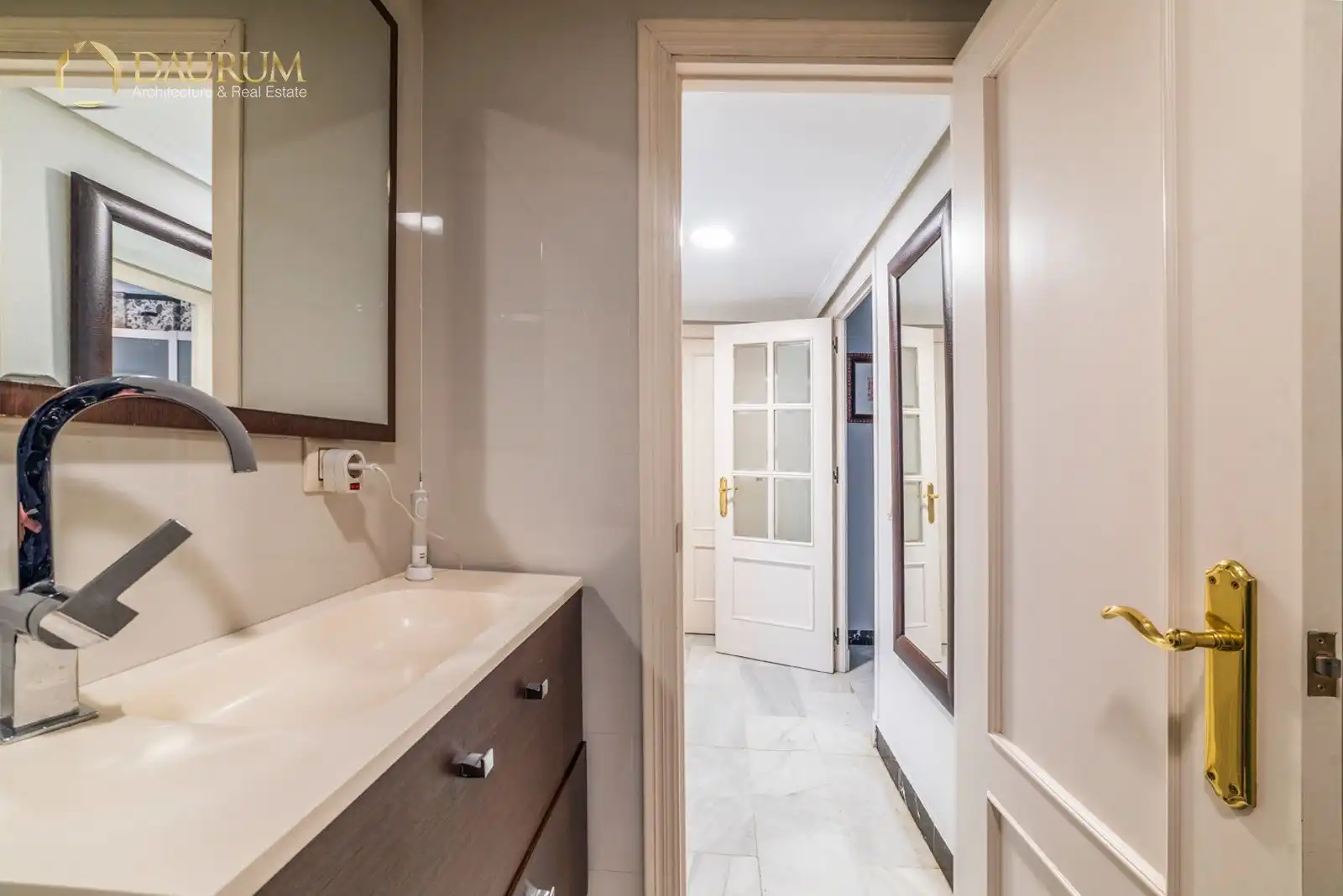 Badezimmer von Maisonette zum Verkauf in San Juan de Aznalfarache mit Klimaanlage, Heizung und Terrasse