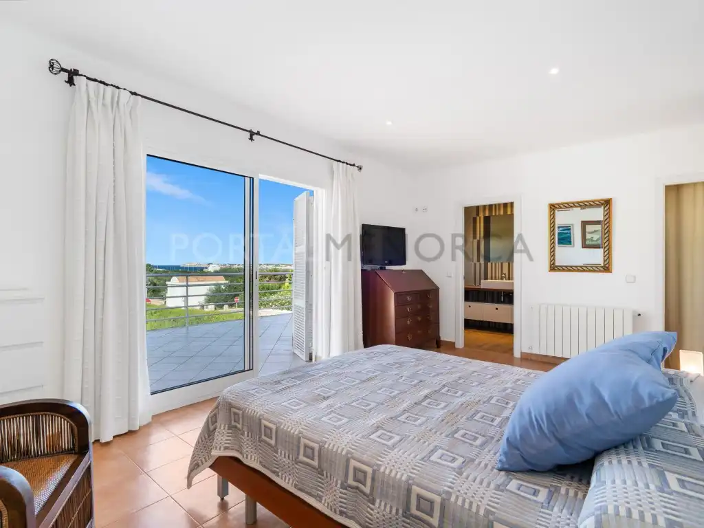 Dormitori de Casa o xalet en venda en Ciutadella de Menorca amb Piscina