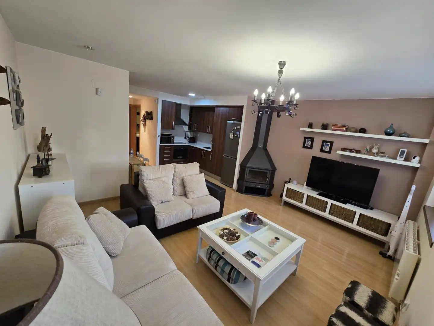 Sala de estar de Apartamento en venta en Benasque con Aire acondicionado, Calefacción y Amueblado