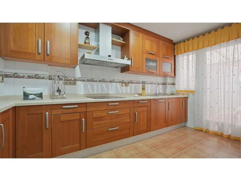 Cocina de Casa o chalet en venta en Elche / Elx con Aire acondicionado, Calefacción y Jardín privado