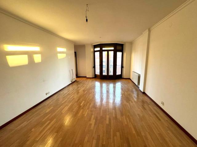 Piso en Venta en Primero de Julio, 60 en Valdepeñas