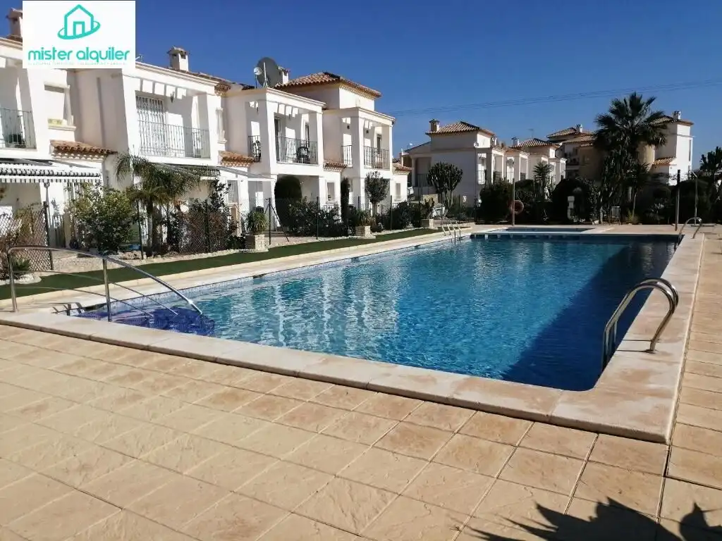 Piscina de Casa o xalet de lloguer en El Campello amb Aire condicionat, Calefacció i Jardí privat