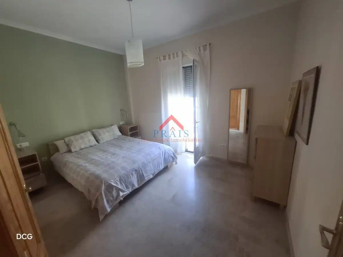Dormitori de Pis de lloguer en Utrera amb Terrassa