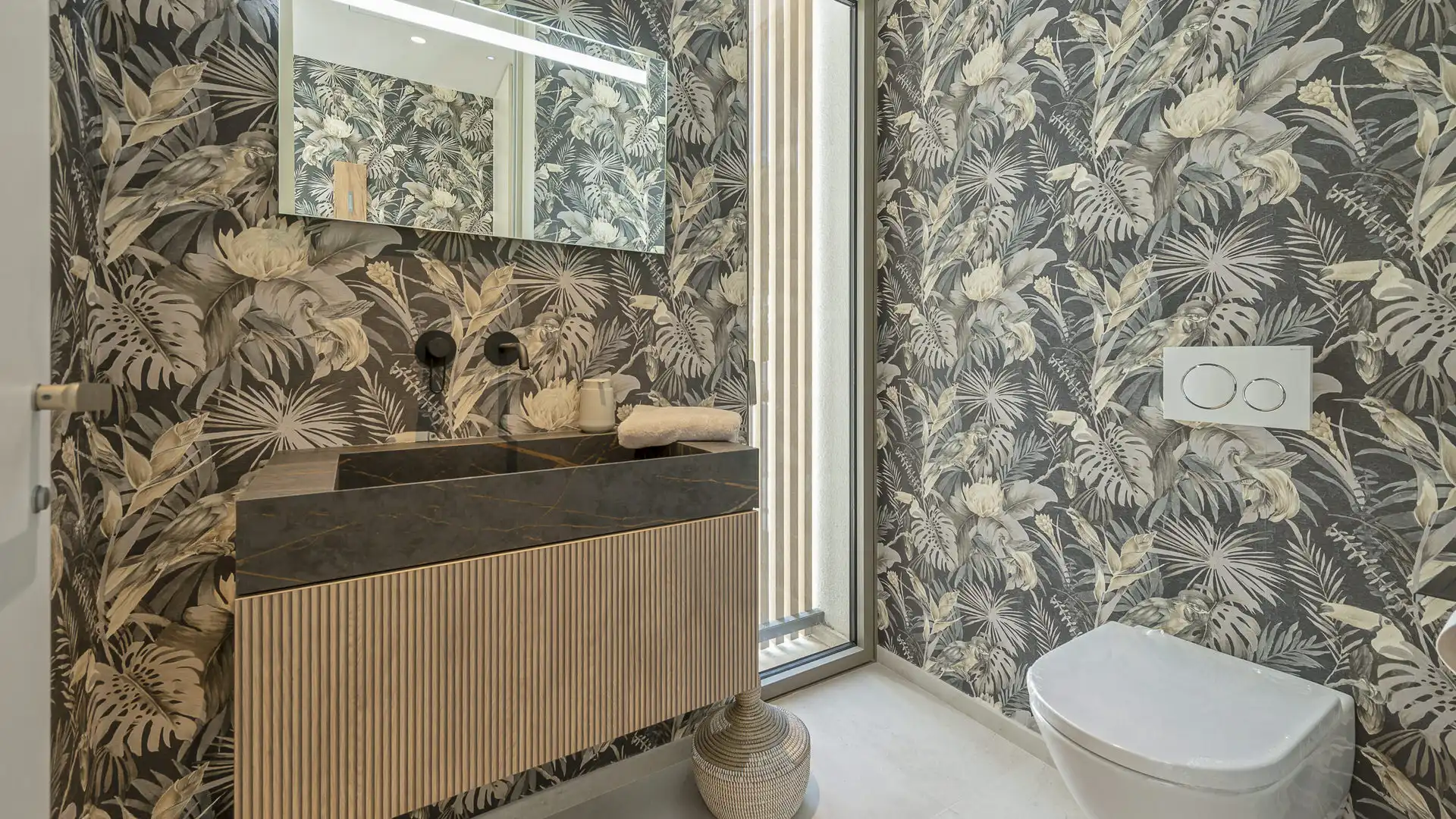 Bathroom of Houses for sale in Calvià  with Air Conditioner, Heating and Parquet flooring
