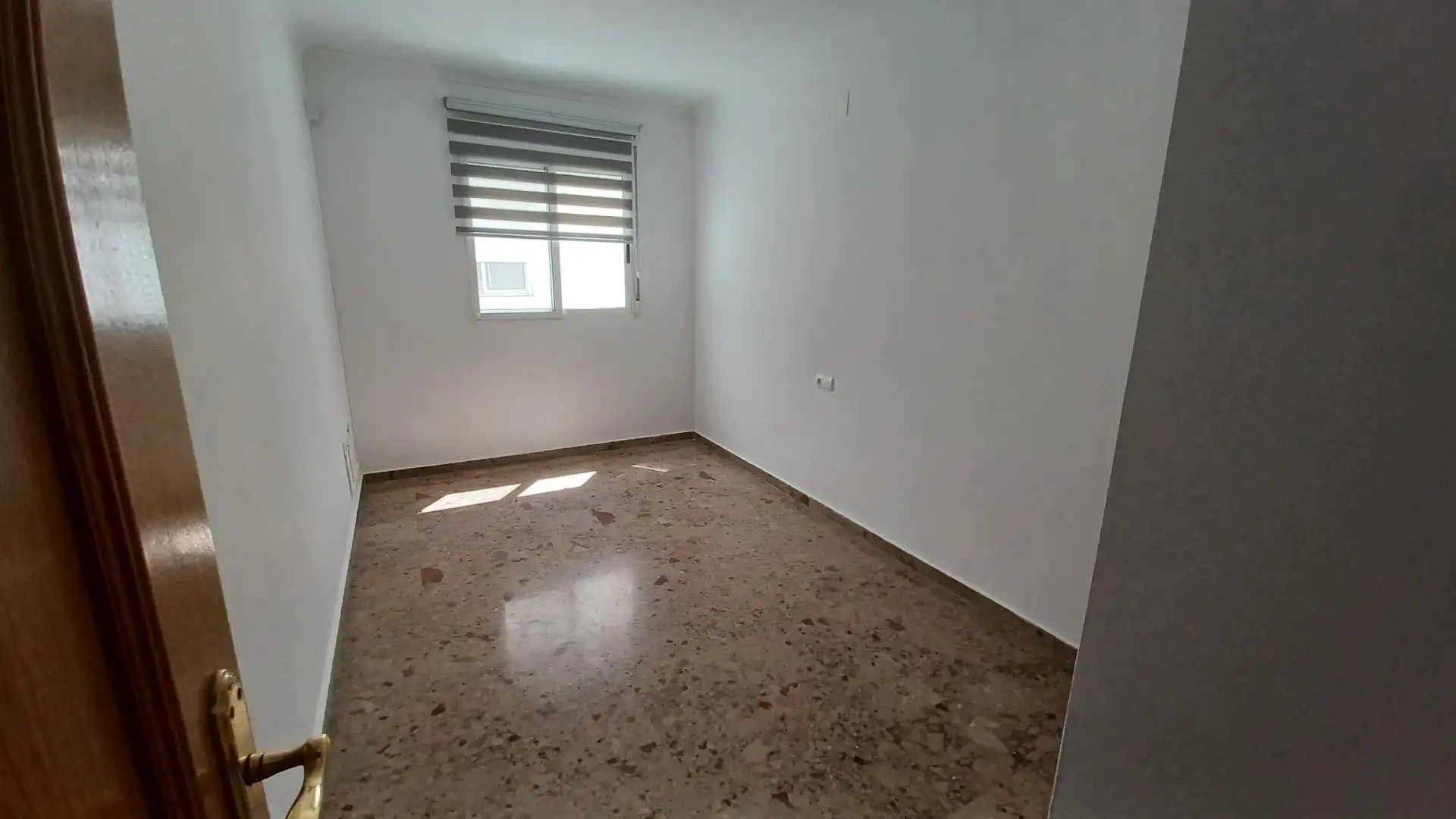 Habitación de Piso de alquiler en Albal con Aire acondicionado, Amueblado y Balcón