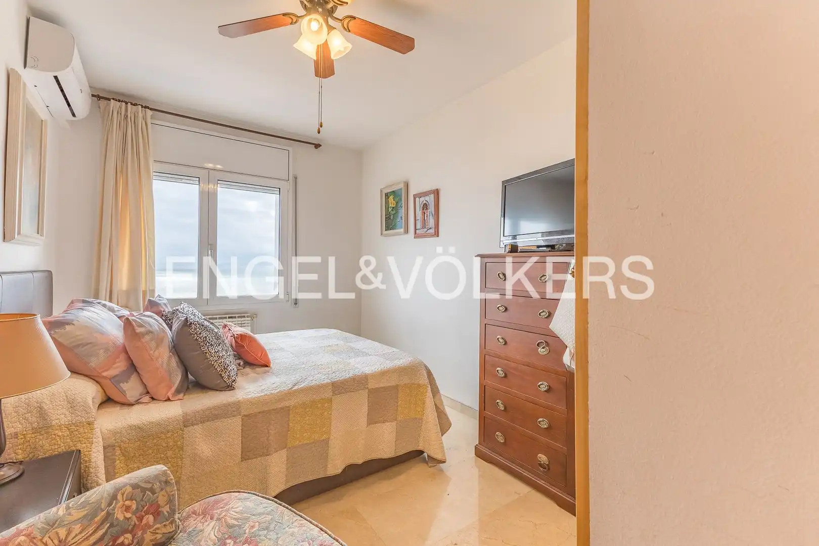 Dormitori de Casa o xalet en venda en Sitges amb Aire condicionat, Calefacció i Jardí privat