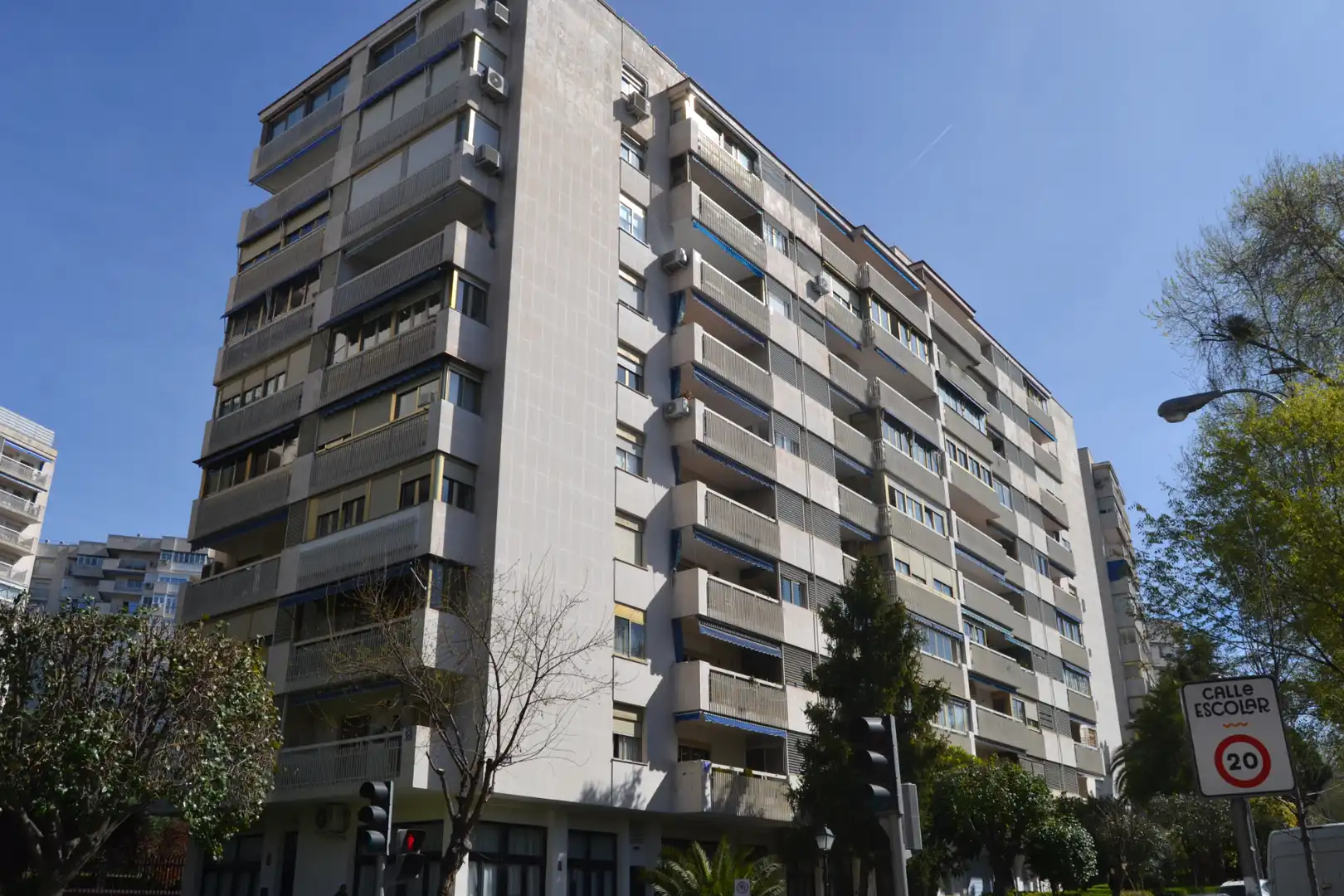 Außenansicht von Wohnung zum Verkauf in  Madrid Capital mit Heizung, Privatgarten und Parkett