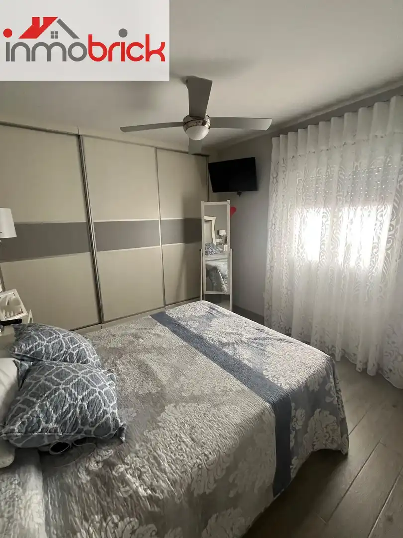 Habitación de Piso en venta en Lucena con Aire acondicionado