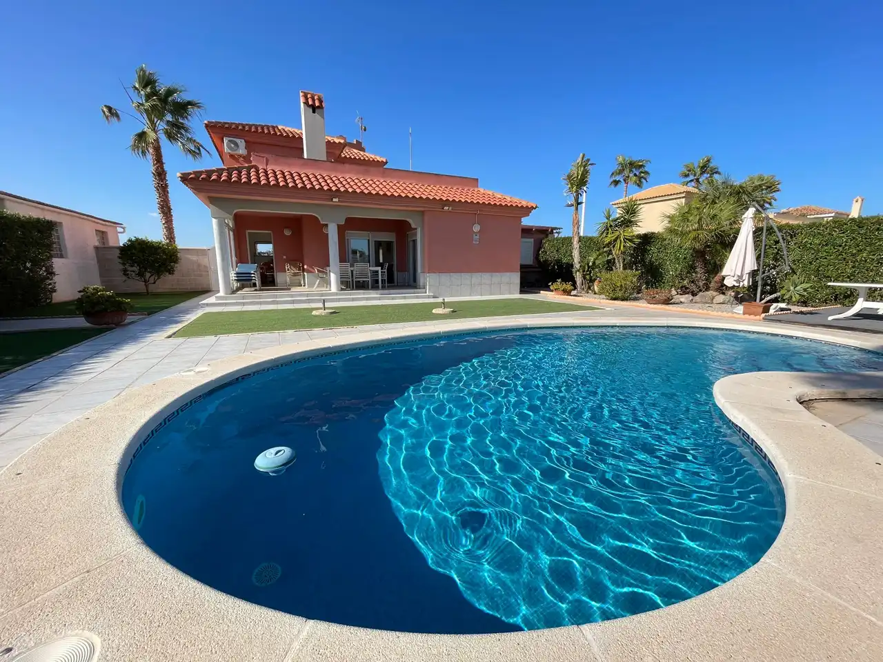 Piscina de Casa o chalet en venta en La Manga del Mar Menor con Aire acondicionado, Calefacción y Jardín privado