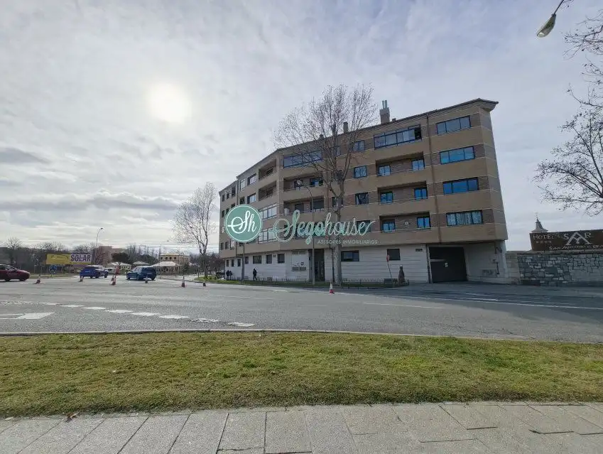 Vista exterior de Piso en venta en Segovia con Aire acondicionado, Calefacción y Trastero
