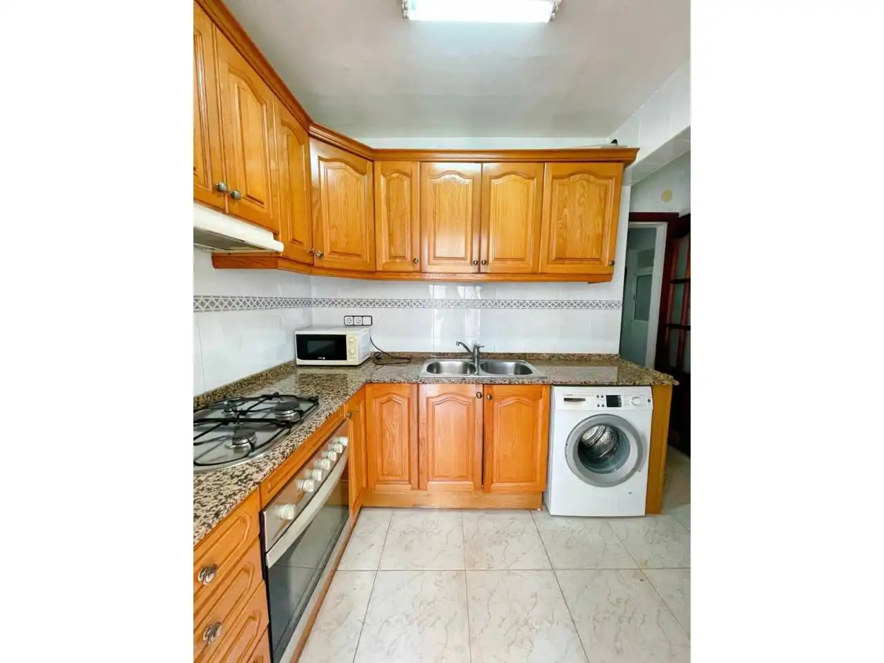 Küche von Wohnung zum Verkauf in Cerdanyola del Vallès mit Heizung, Parkett und Balkon