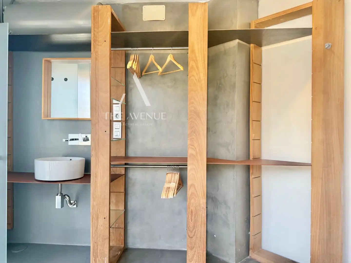 Bedroom of Flat for sale in Madrid  with Air Conditioner, Storage room and Furnished