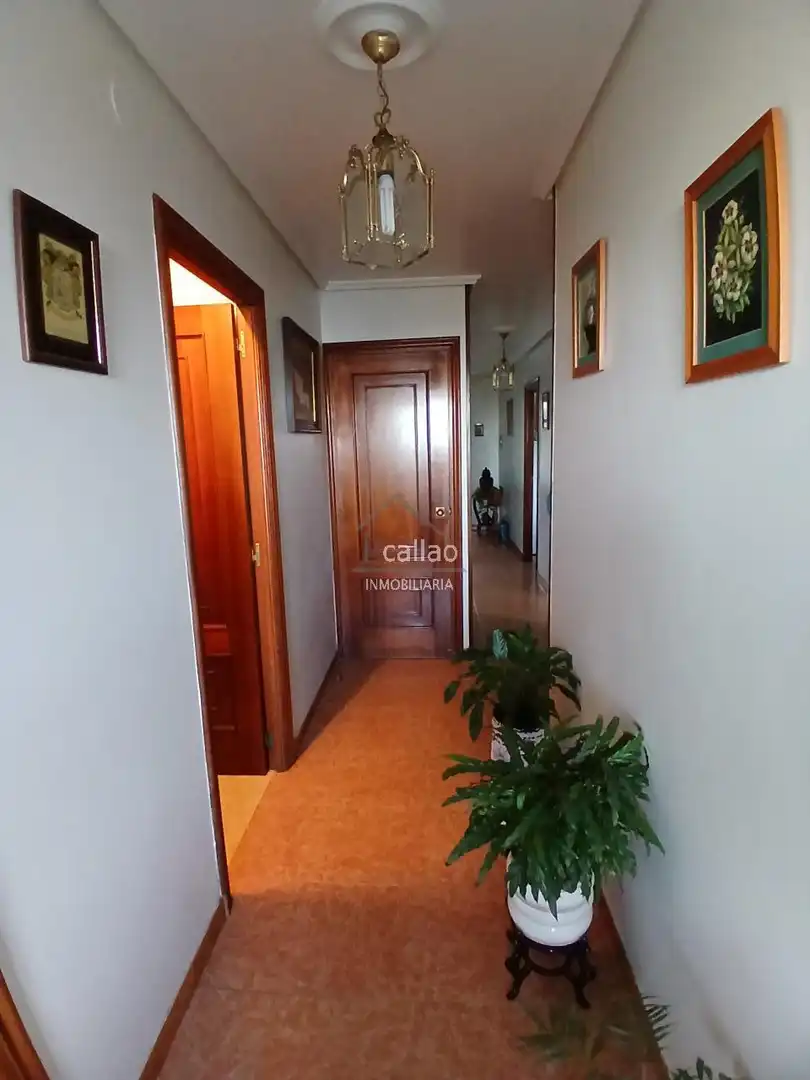 Casa adosada en venda en Ferrol amb Calefacció, Jardí privat i Traster