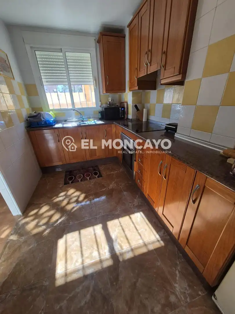 Kitchen of Ground floor for sale in Guardamar del Segura  with Private garden, Terrace and Furnished