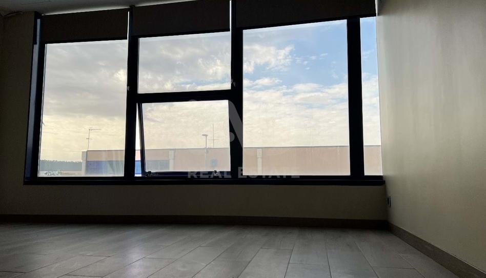 Foto 1 de Edifici en venda a La Garena, Madrid