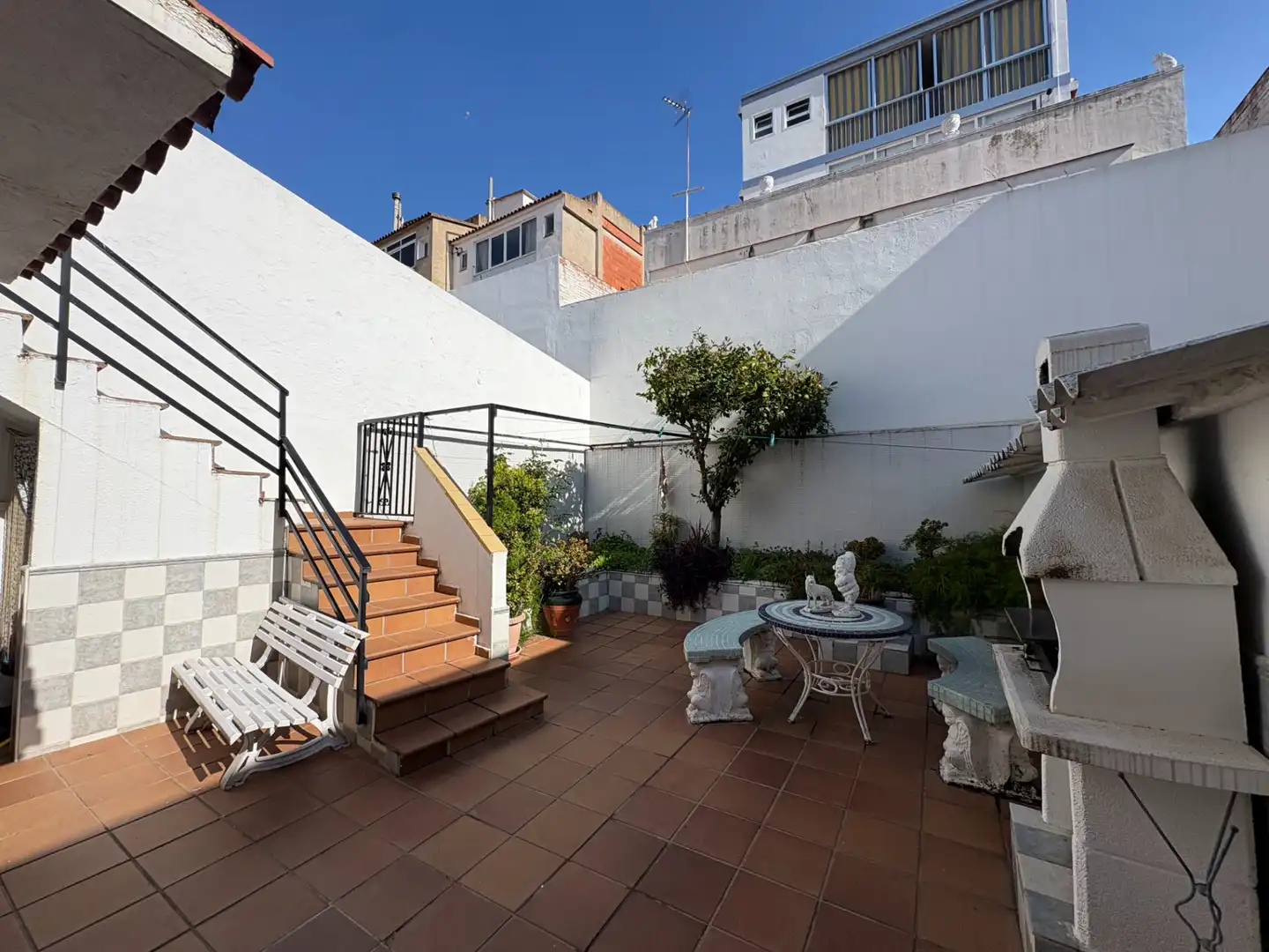Terrasse von Einfamilien-Reihenhaus zum Verkauf in Roses mit Klimaanlage, Heizung und Terrasse