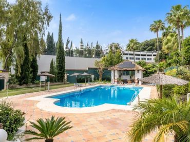 Apartment mit Pool zum Verkauf in Calle  aloha 1