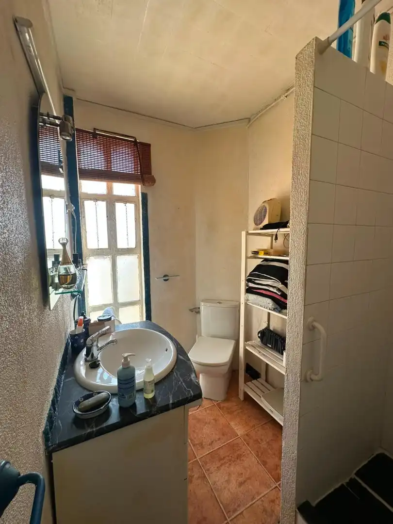 Bany de Apartament en venda en Barcelona amb Aire condicionat
